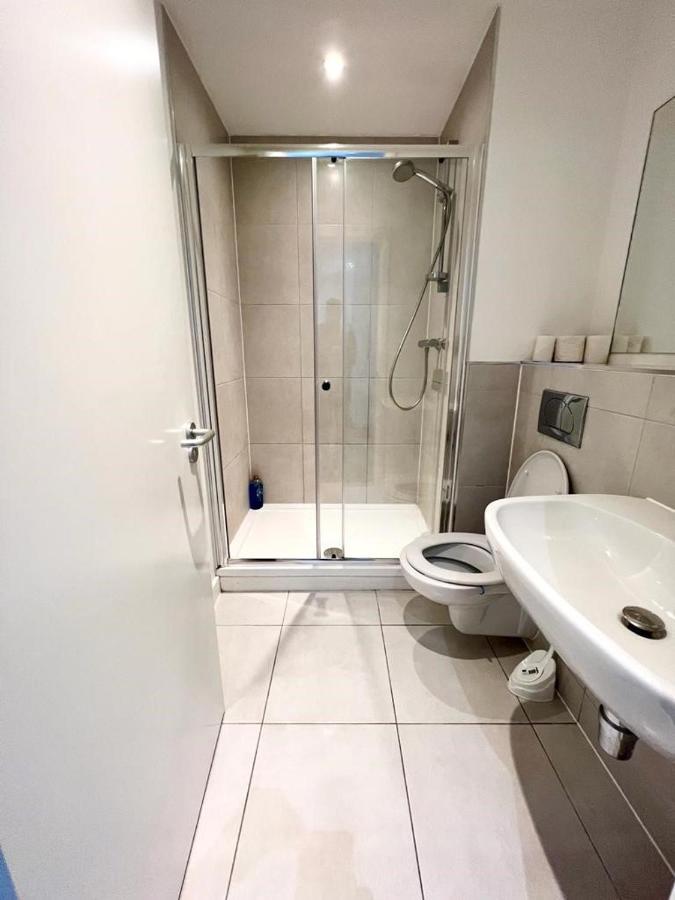 Апартаменти Immaculate Flat In West Кройдон Екстер'єр фото
